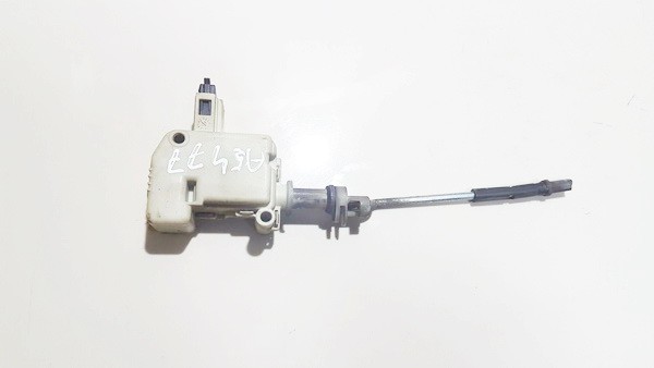 3B0810773A Volkswagen Passat 1999 Fuel Flap Motor - Thumbnail 2