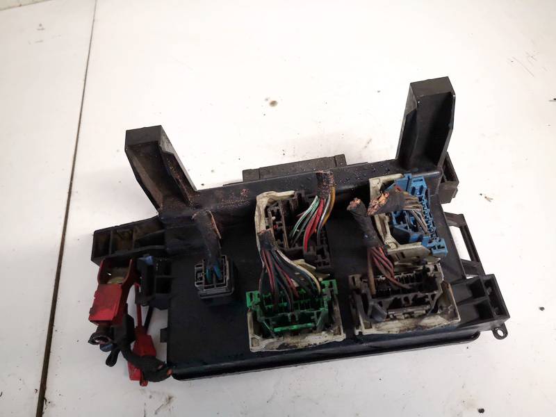 16238AC Dodge Magnum 2005 Boîte à fusibles - Thumbnail 2