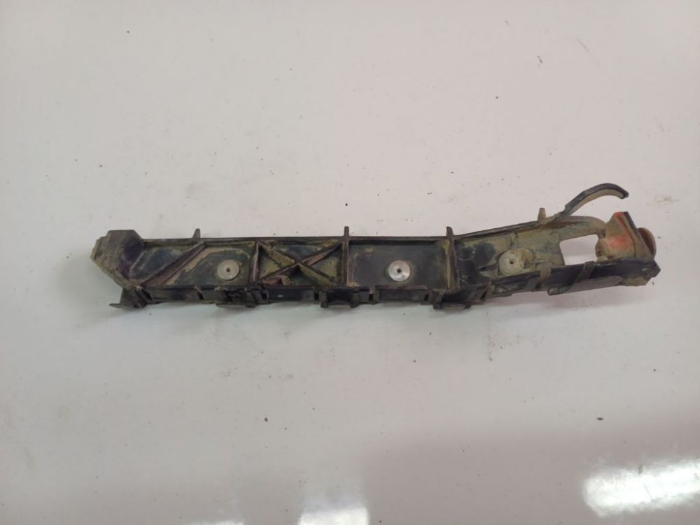 Opel Astra 2004 Puskurin kiinnike - EDESSÄ - Thumbnail 3