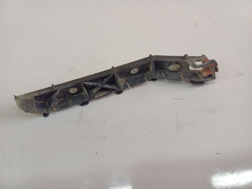 Opel Astra 2004 Puskurin kiinnike - EDESSÄ - Thumbnail 4