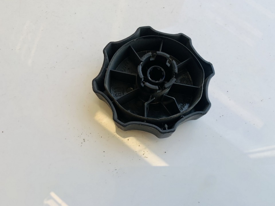 24421665 Opel Astra 2006 Wykończenie wnętrza (plastikowe elementy) - Thumbnail 2