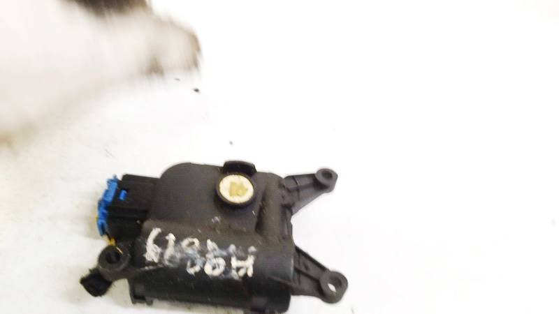 3C0907511A Volkswagen Passat 2009 Heater Vent Flap Control Actuator Motor - Thumbnail 2