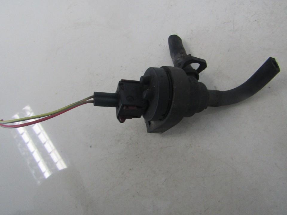 P119A020 P119A020 Vacuum Control Purge Valve (Solenoid Valve) SAAB 93