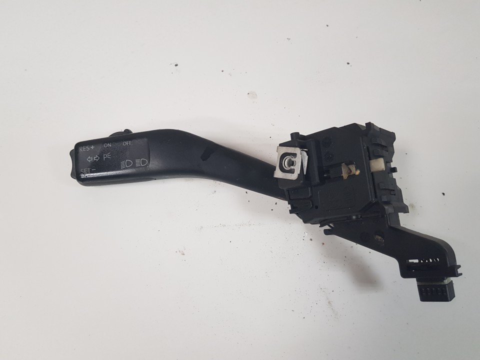 1K0953513A Volkswagen Golf 2003 Indicator Switch (Light Stalk)