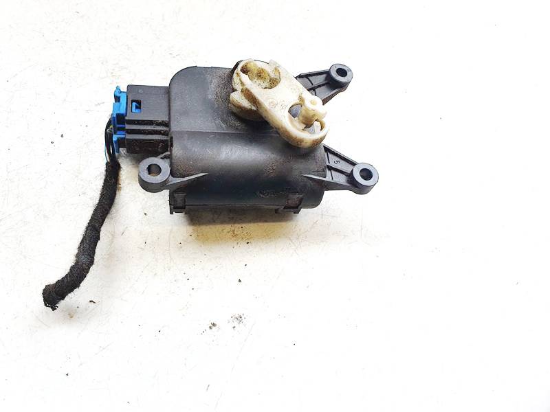 3C1907511F Volkswagen Passat 2013 Climate Control Panel (heater control switches) - Thumbnail 3