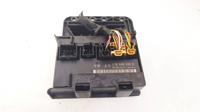 3C0959433R Volkswagen Passat 2006 Door control relay (DOOR CONTROL UNIT MODULE ECU )