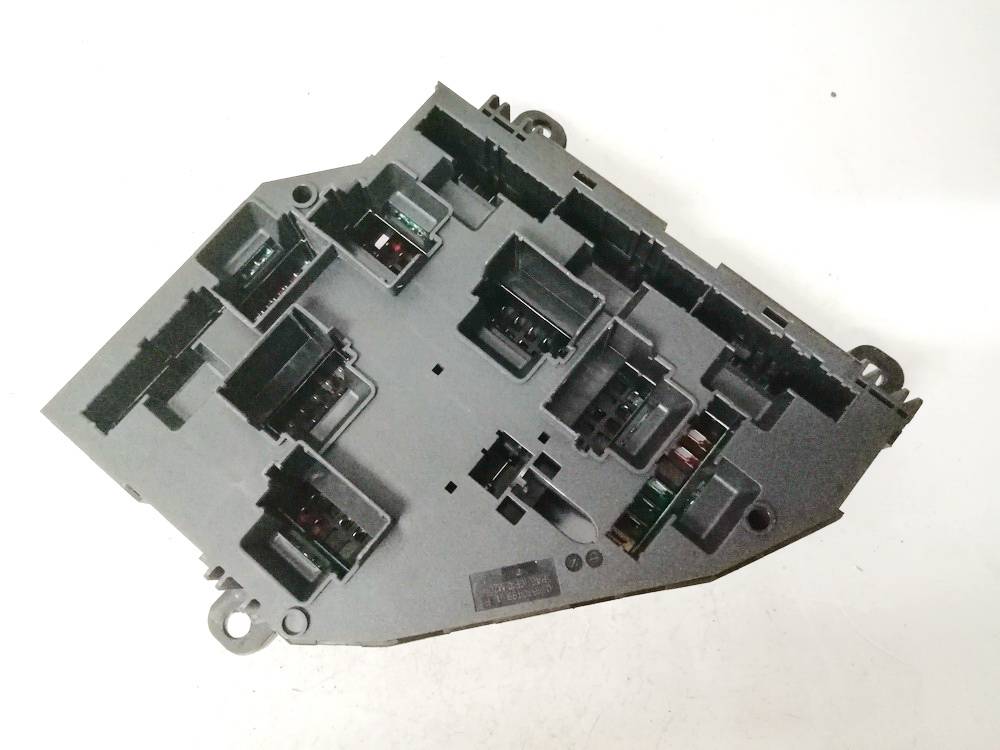 016704991F BMW 5-Series 2010 Saugikliu deze - Thumbnail 2