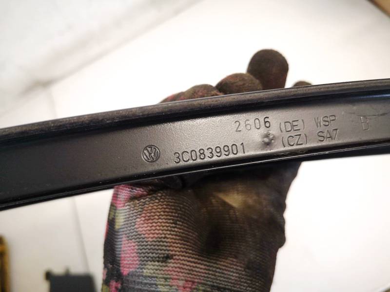 3C0839901 Volkswagen Passat 2006 Glass Trim Molding-weatherstripping - REAR RIGHT - Thumbnail 3
