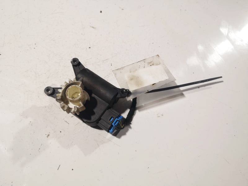 0132801337 Volkswagen Jetta 2007 Heater Vent Flap Control Actuator Motor - Thumbnail 2