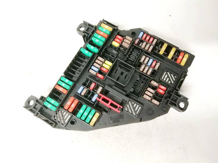 9264924 BMW 7-Series 2012 Saugikliu deze