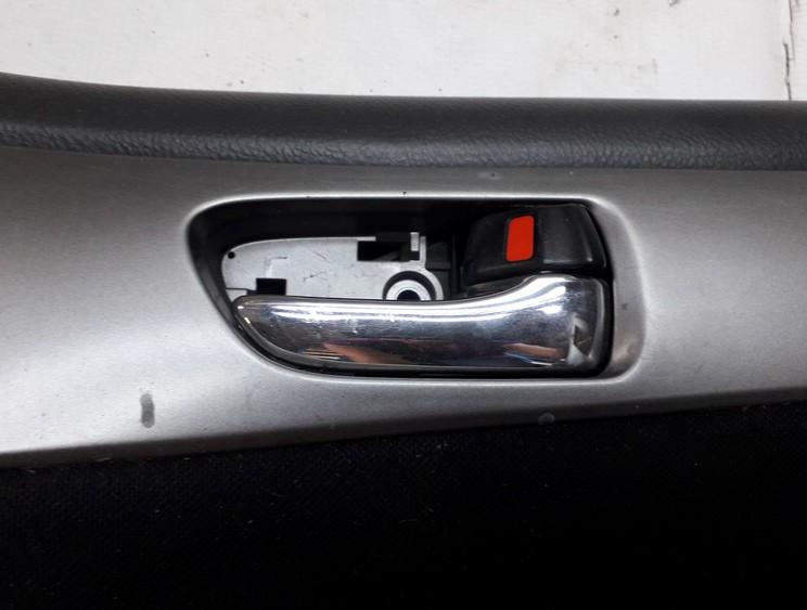 Toyota Avensis Verso 2005 Wewnętrzna klamka drzwi - PRZEDNIE PRAWE