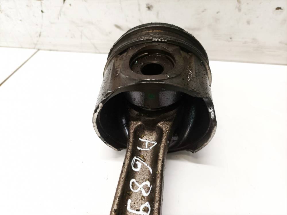 Opel Omega 2002 Piston and Conrod (Connecting rod) - Thumbnail 3