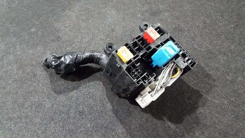 72543033 Mazda 323 1995 Fuse box