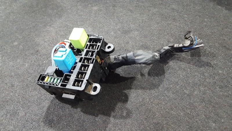 72543033 Mazda 323 1995 Fuse box