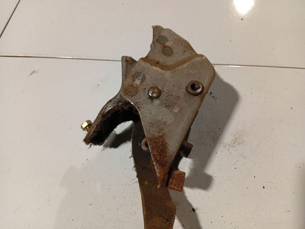 Honda CR-V 2002 Jarrupoljin - Thumbnail 4