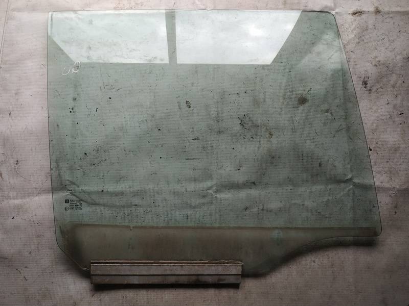 AS2 Opel Zafira 2003 Oven lasi - TAKANA OIKEALLA