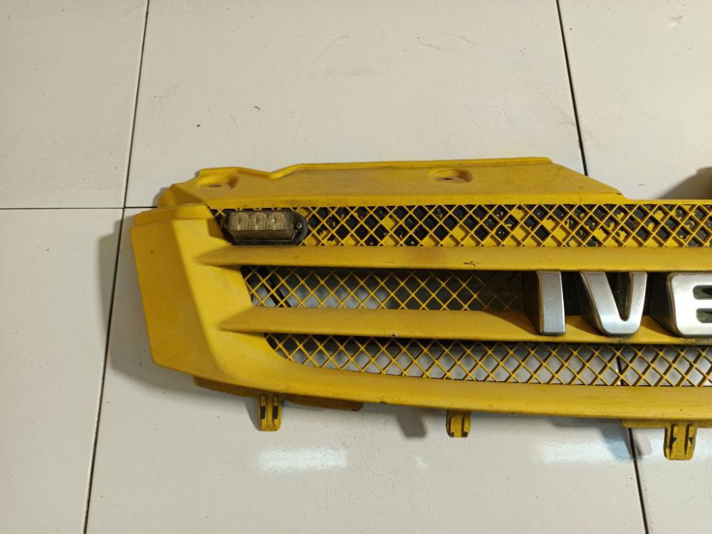 Iveco Daily 2007 Rejilla delantera - Thumbnail 2