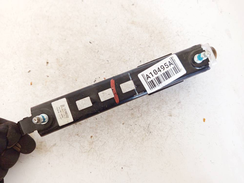 13166032 Opel Zafira 2006 Seat belt adjustment rail - FRONT RIGHT