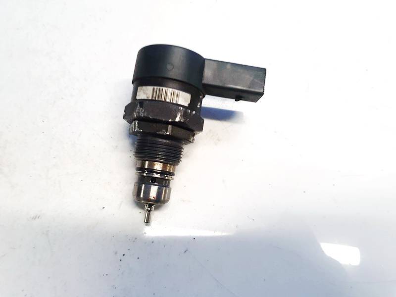 0281002481 BMW X5 2006 High pressure fuel line sensor - Thumbnail 2