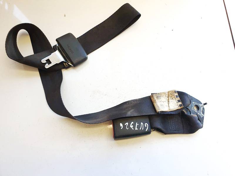 D016001 Toyota Yaris 2002 Pas bezpieczeństwa - TYLNE ŚRODEK