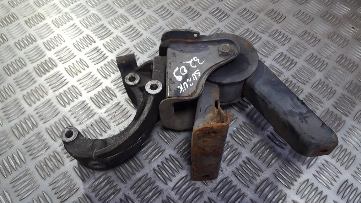 Suzuki Swift 2006 Engine Mounting and Transmission Mount (Engine support)