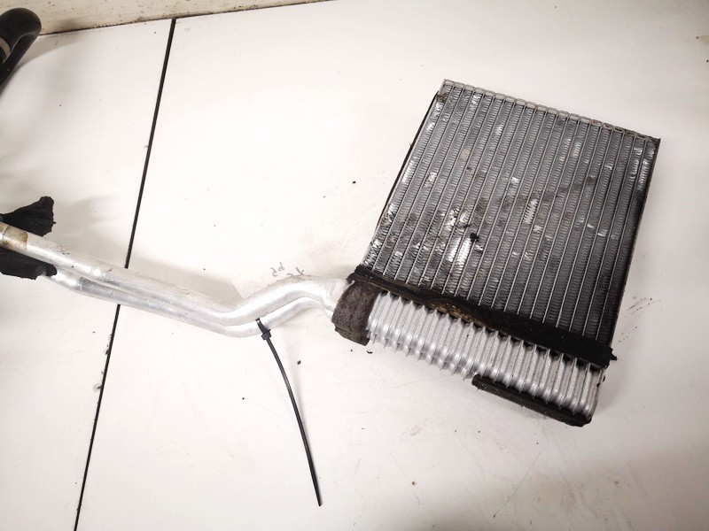 vp3m5h18476ea used Heater radiator (heater matrix) Ford Focus 2007 1.6L