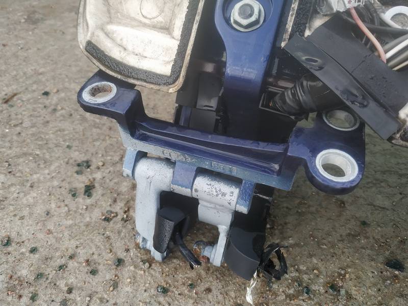 Porsche Cayenne 2003 Scharnier für Heckklappe Kofferraumdeckel Hinten Rechts