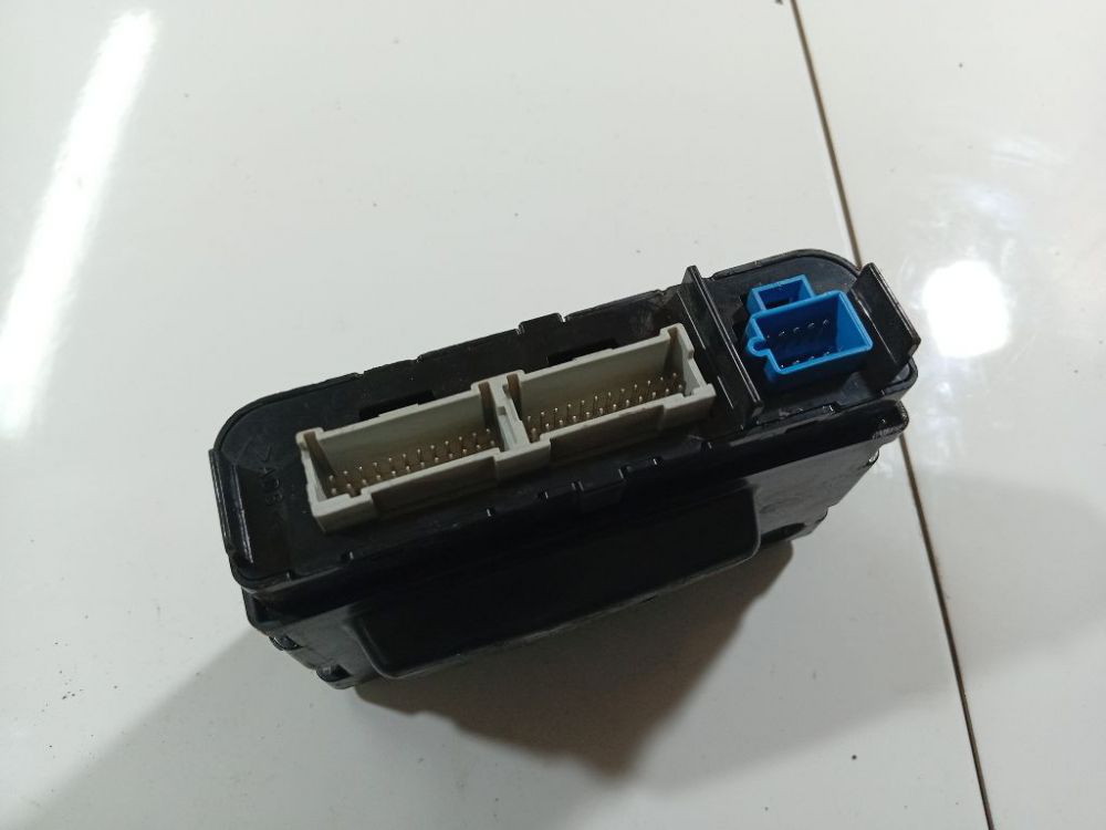 25720679 Cadillac SRX 2004 Komforta bloks - Thumbnail 2