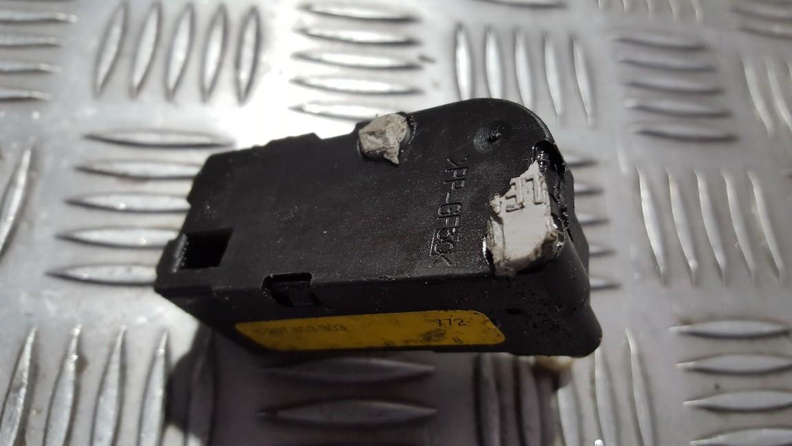 0307853303 USED Headlighth Levell Range Adjustment Motor Toyota Yaris