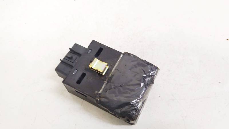 25718722 Cadillac SRX 2004 Kiti kompiuteriai - Thumbnail 3