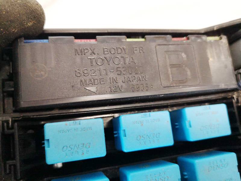 8921153020 Lexus IS - CLASS 2006 Fuse box - Thumbnail 2