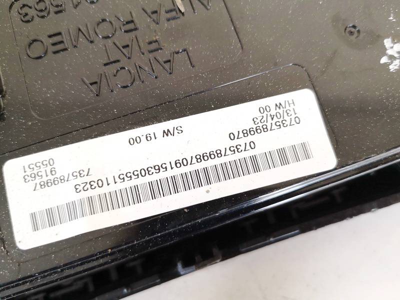 07357899870 Jeep Renegade 2023 Climate Control Panel (heater control switches) - Thumbnail 3