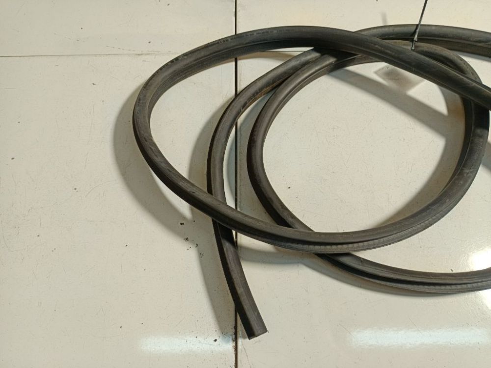 Ford S-Max 2007 Uszczelka drzwi - TYLNE PRAWE - Thumbnail 2