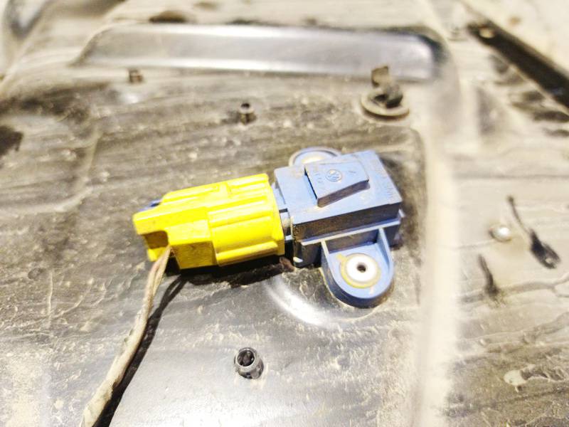 1K0955557A Volkswagen Passat 2005 Srs Airbag crash sensor