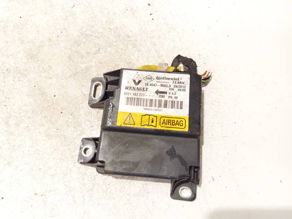 28404796033 Dacia Logan 2012 SRS gaisa spilvena dators – gaisa spilvenu vadības bloks