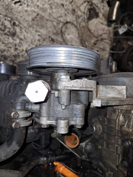 038145255B Volkswagen Golf 2001 Pump assembly - Power steering pump