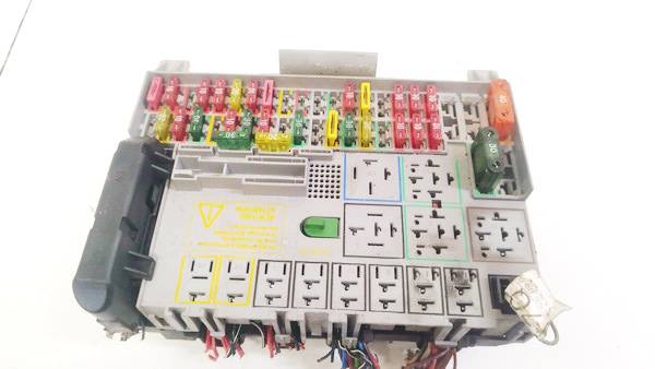 90504534 Opel Vectra 1999 Fuse box