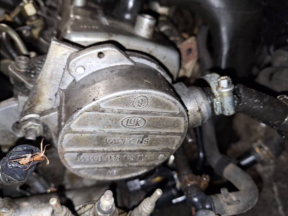 038145101B Volkswagen Golf 2001 Bremžu vakuuma sūknis - Thumbnail 2