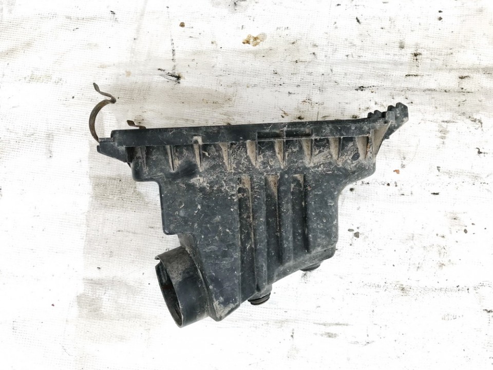 1770121050 Toyota Yaris 2001 Air filter box - Thumbnail 2