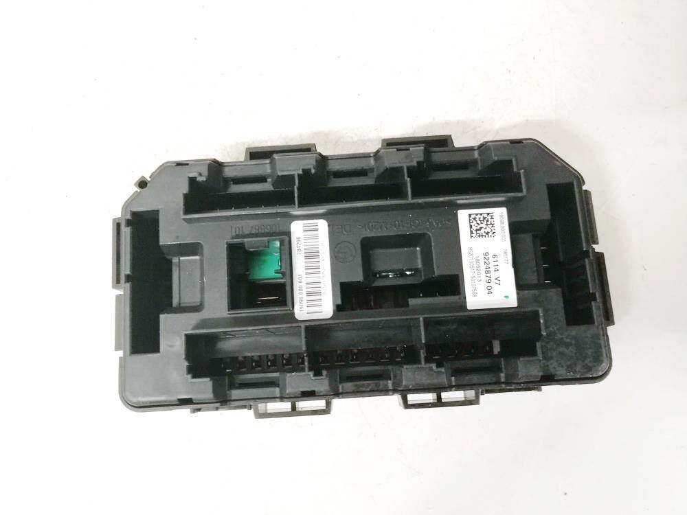 922487904 BMW 3-Series 2012 Saugikliu deze