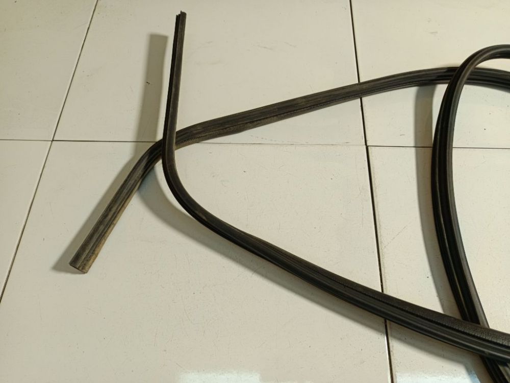 Iveco Daily 2007 GOMAS CONTORNO PUERTA - TRASERO IZQUIERDO - Thumbnail 4