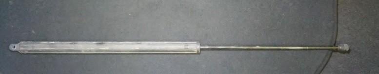 4A0823359 Audi 100 1993 Kapoto amortizatorius P.