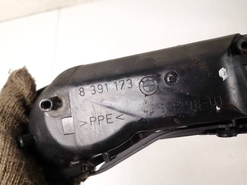 8391173 BMW 5-Series 1999 Dash Vent (Air Vent Grille) - Thumbnail 3