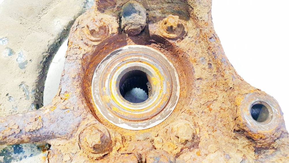 Volvo V70 1997 Wspornik piasty - PRZEDNIE LEWE - Thumbnail 2