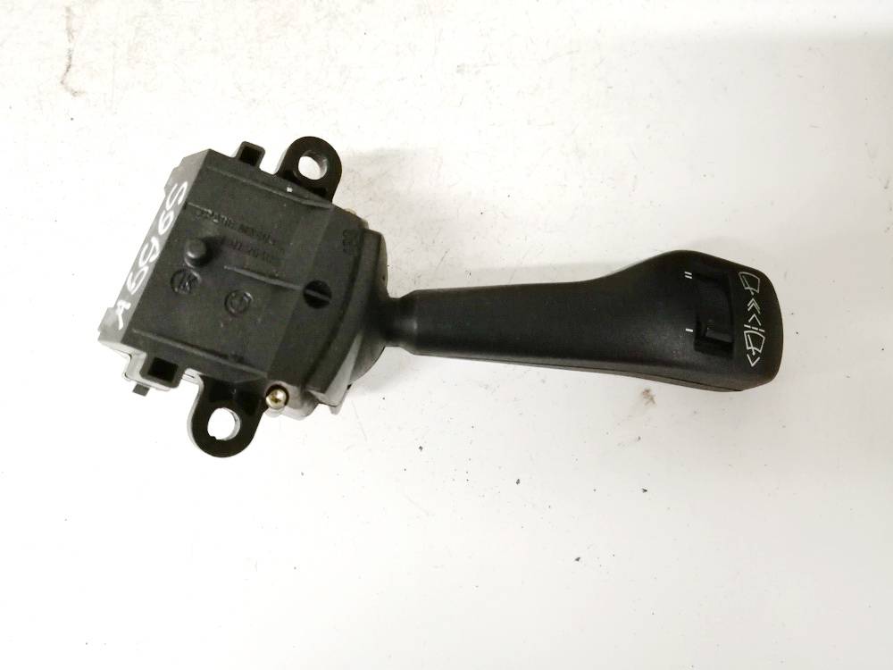 8363669M BMW X5 2004 Pyyhkijän vipu