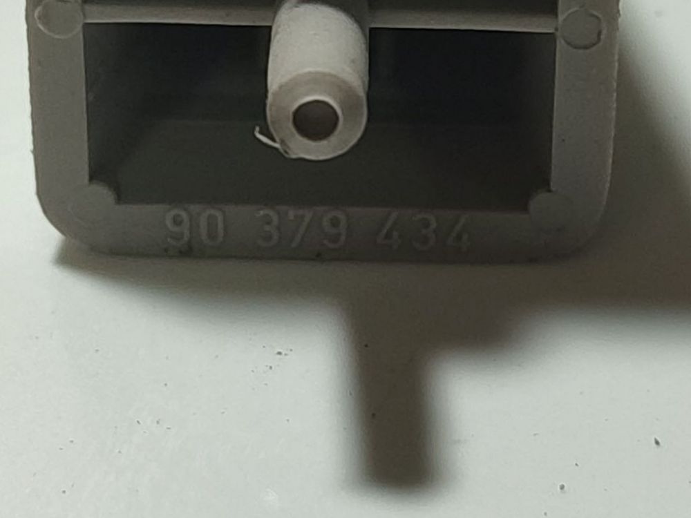 90379434 Opel Omega 2001 Uchwyt osłony przeciwsłonecznej szyberdachu - Thumbnail 4