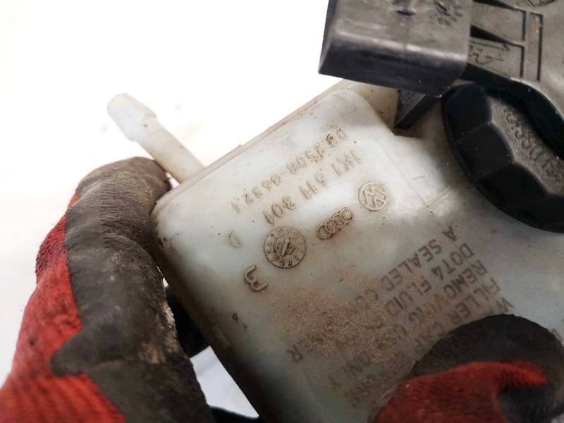 1K1611301 Skoda Octavia 2008 Brake Master Cylinder Reservoir - Thumbnail 3