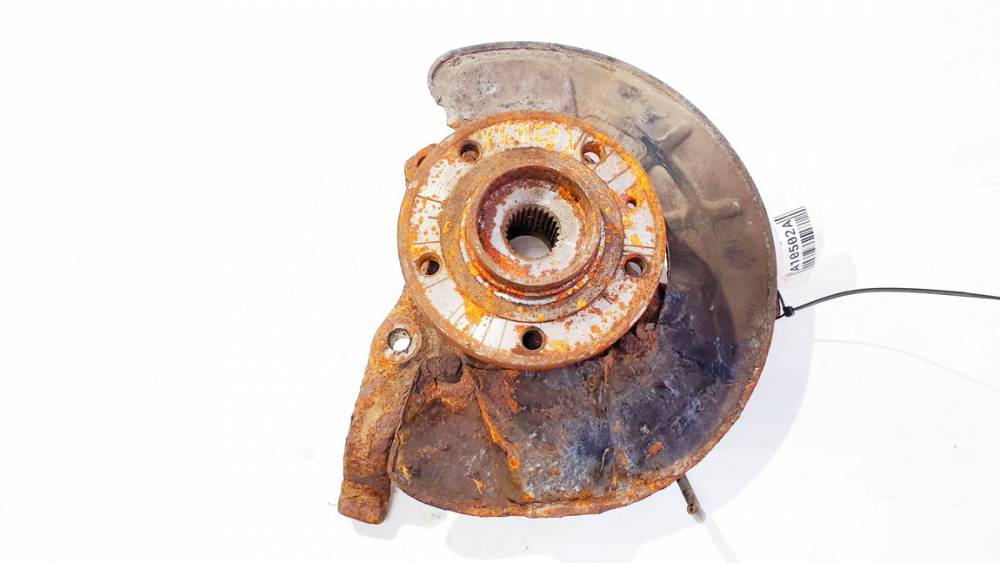 Volvo V70 1997 Piasta  - PRZEDNIE LEWE