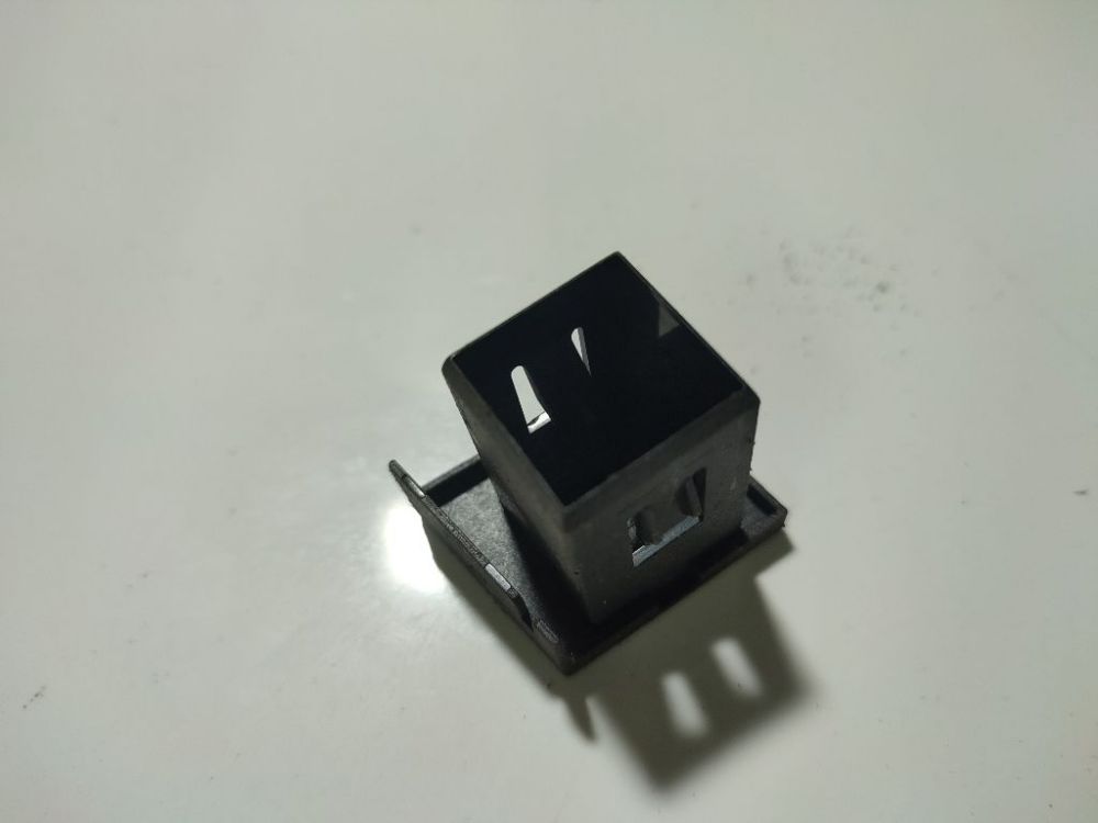 09147911 Opel Omega 2001 Wykończenie wnętrza (plastikowe elementy) - Thumbnail 2