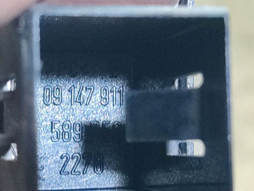 09147911 Opel Omega 2001 Wykończenie wnętrza (plastikowe elementy) - Thumbnail 5